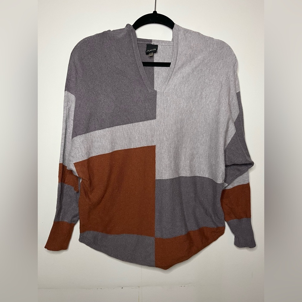 Women’s Aaeda Multicolor Abstract Long Sleeve Hooded Pull Over V Neck Sweater M